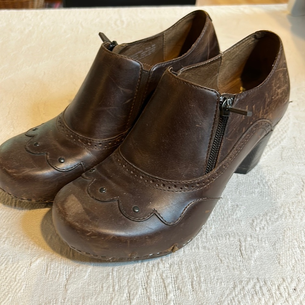 Dansko Boot Clog Brown 40 size 9 or 9.5 Bootie